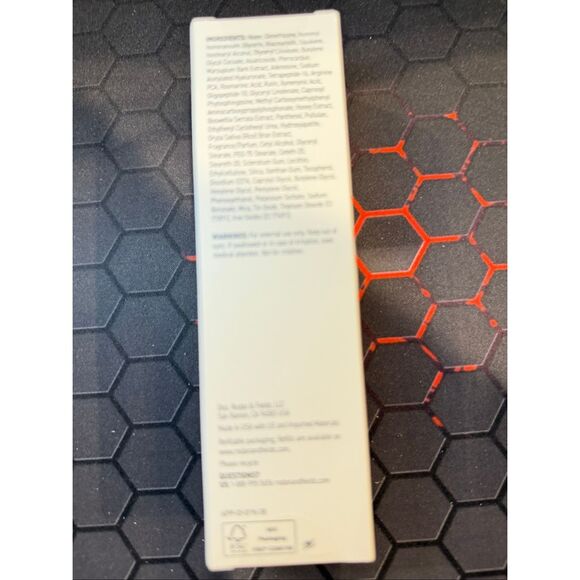 Rodan + Fields Total RF Serum - Picture 3 of 6